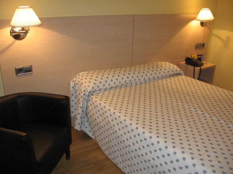 Madrid Motion Hostel Екстер'єр фото